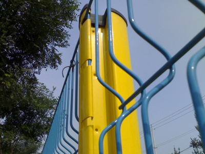 桃型柱護(hù)欄網(wǎng) 桃型柱護(hù)欄網(wǎng)